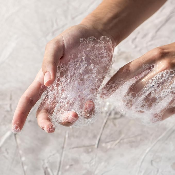 KORRES Shower Gel for Dry Skin, Moisturizing Body Wash Cleanser Made with Pure Greek Olive Oil, Hydrating and Nourishing Bath Soap for Smooth, Supple Skin, Olive Blossom Scented, 8.45 fl oz