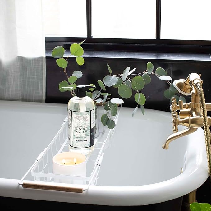 Archipelago Botanicals Bergamot Eucalyptus Body Wash, Rejuvenating and Hydrating Daily Wash, Made with 100% Natural Fragrance, Made without Parabens, Phthalates and GMOs (33 oz)