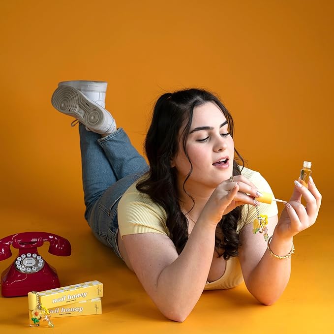 Twinkled T Nail Honey - Organic Nail Strengthening Treatment for Growth, Strength, & Moisture Nail Care Blend Cuticle Oil (4 ml, XL Keychain)